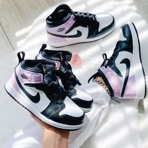 Nike air jordan 1 mid sneakers